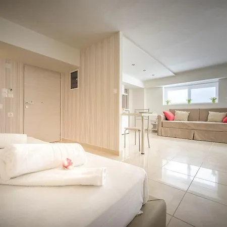 Apartamento Alba Boutique Laganas