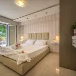 Lägenhet Alba Boutique *